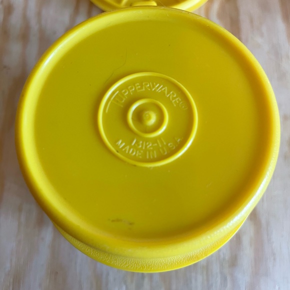 Tupperware Vintage Stackable Mug Set - Yellow, Orange, Green, Brown - Picture 5 of 5